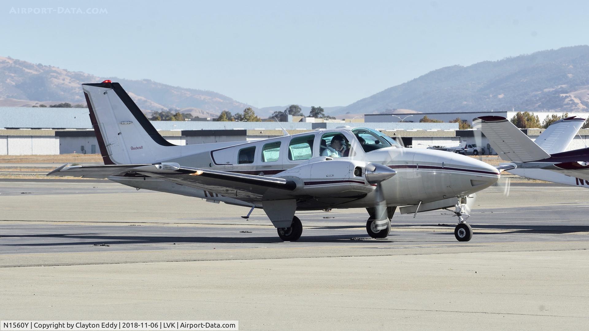 N1560Y, 1994 Beech 58 Baron C/N TH-1717, Livermore Airport California 2018.