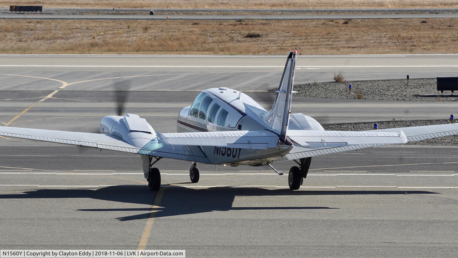 N1560Y, 1994 Beech 58 Baron C/N TH-1717, Livermore Airport California 2018.