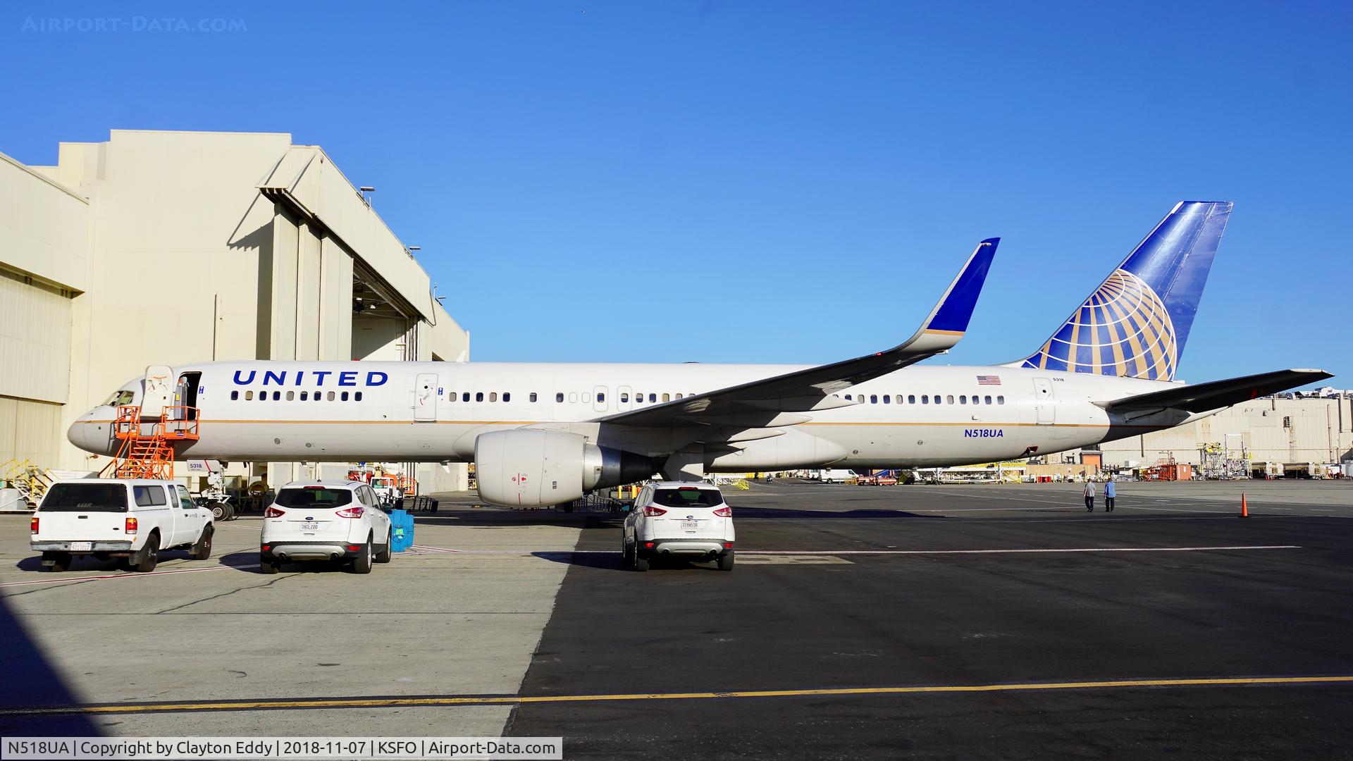 N518UA, 1990 Boeing 757-222 C/N 24871, SFO 2018.