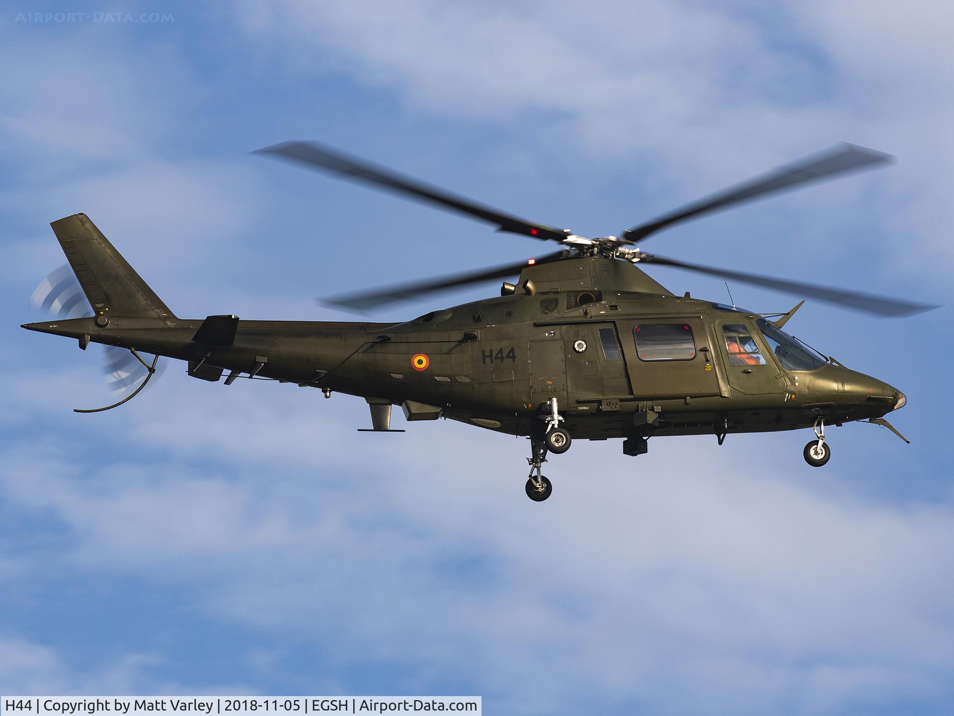 H44, Agusta A-109BA C/N 0344, landing
