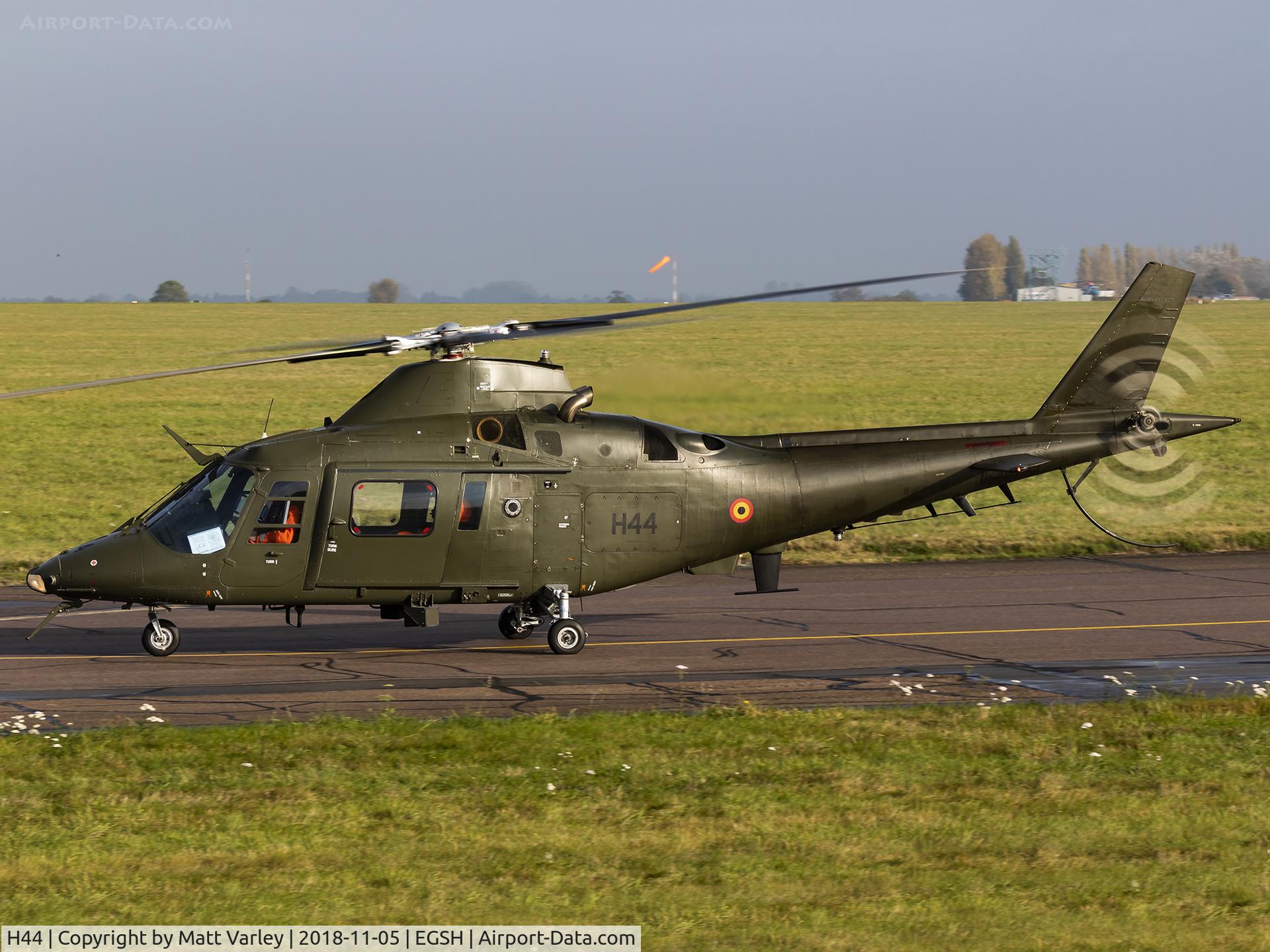 H44, Agusta A-109BA C/N 0344, Taxiing