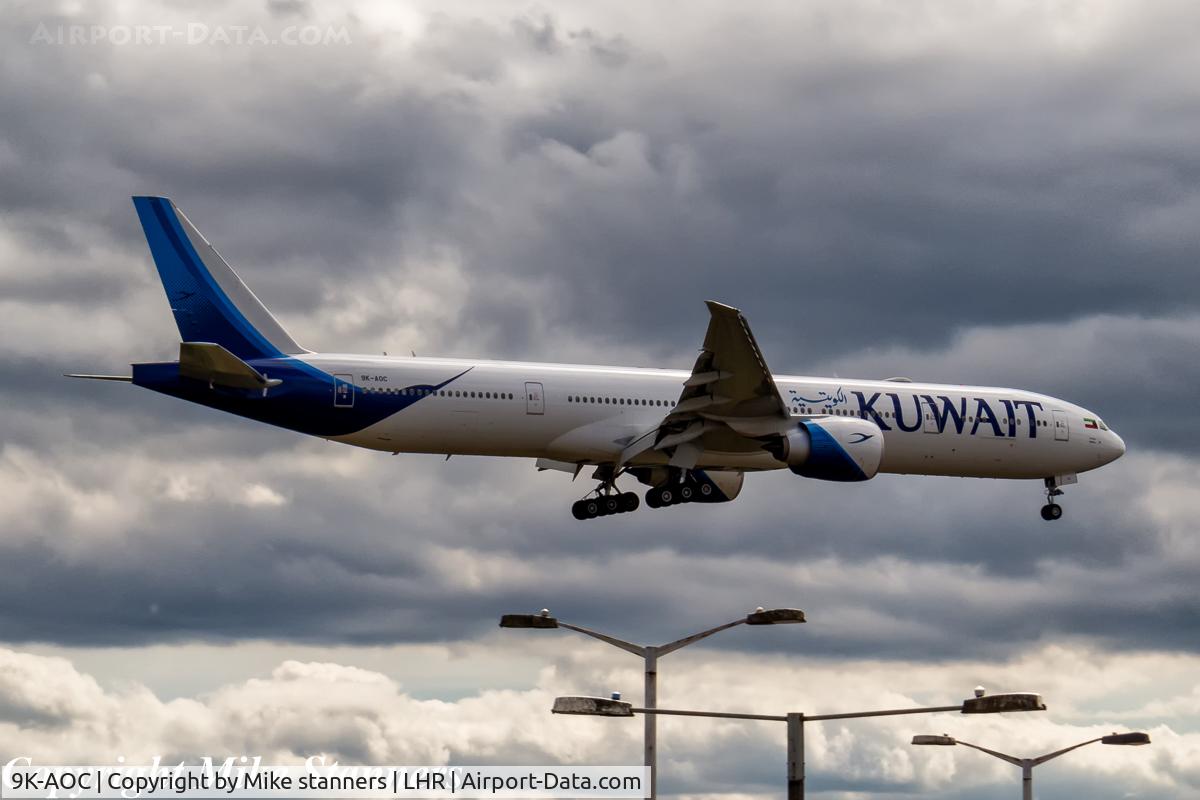 9K-AOC, 2016 Boeing 777-300/ER C/N 62561, Kuwait Airways Boeing 777- 300ER landing runway 27L from KWI,LHR 14.7.17