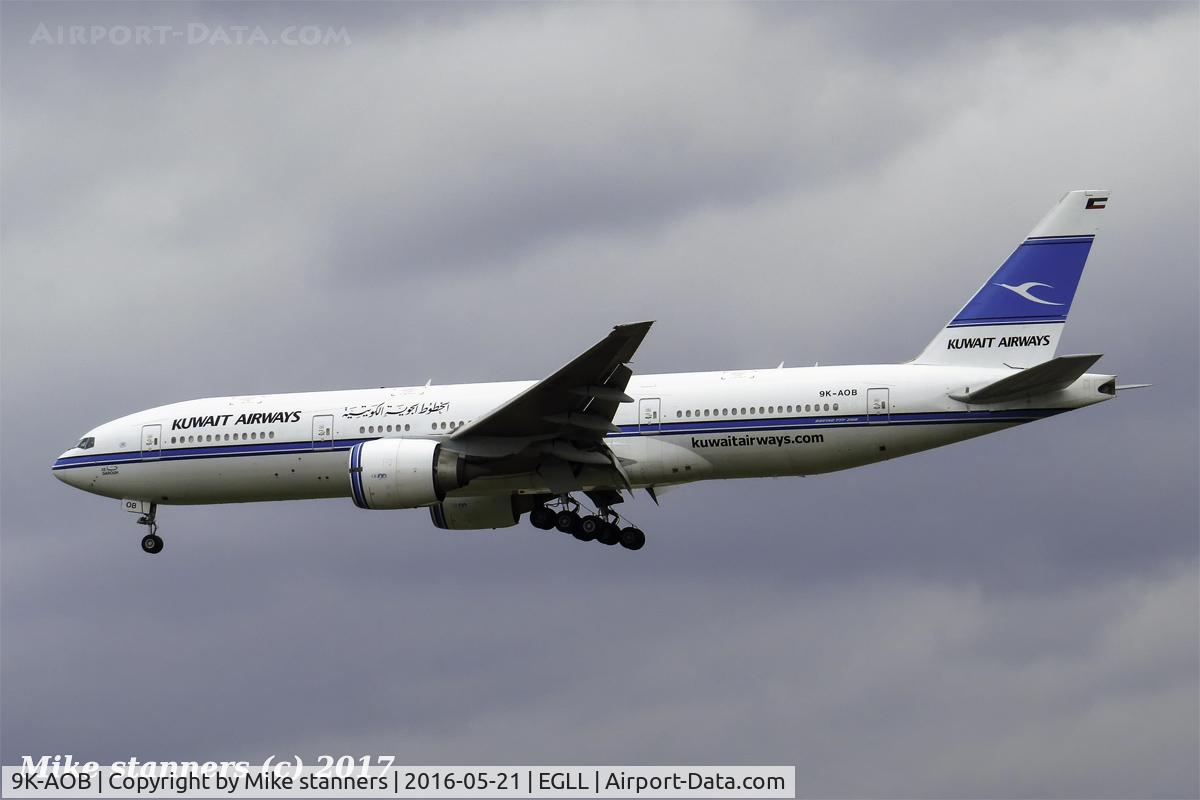 9K-AOB, 1998 Boeing 777-269/ER C/N 28744, Boeing 777-269ER Landing runway 27L