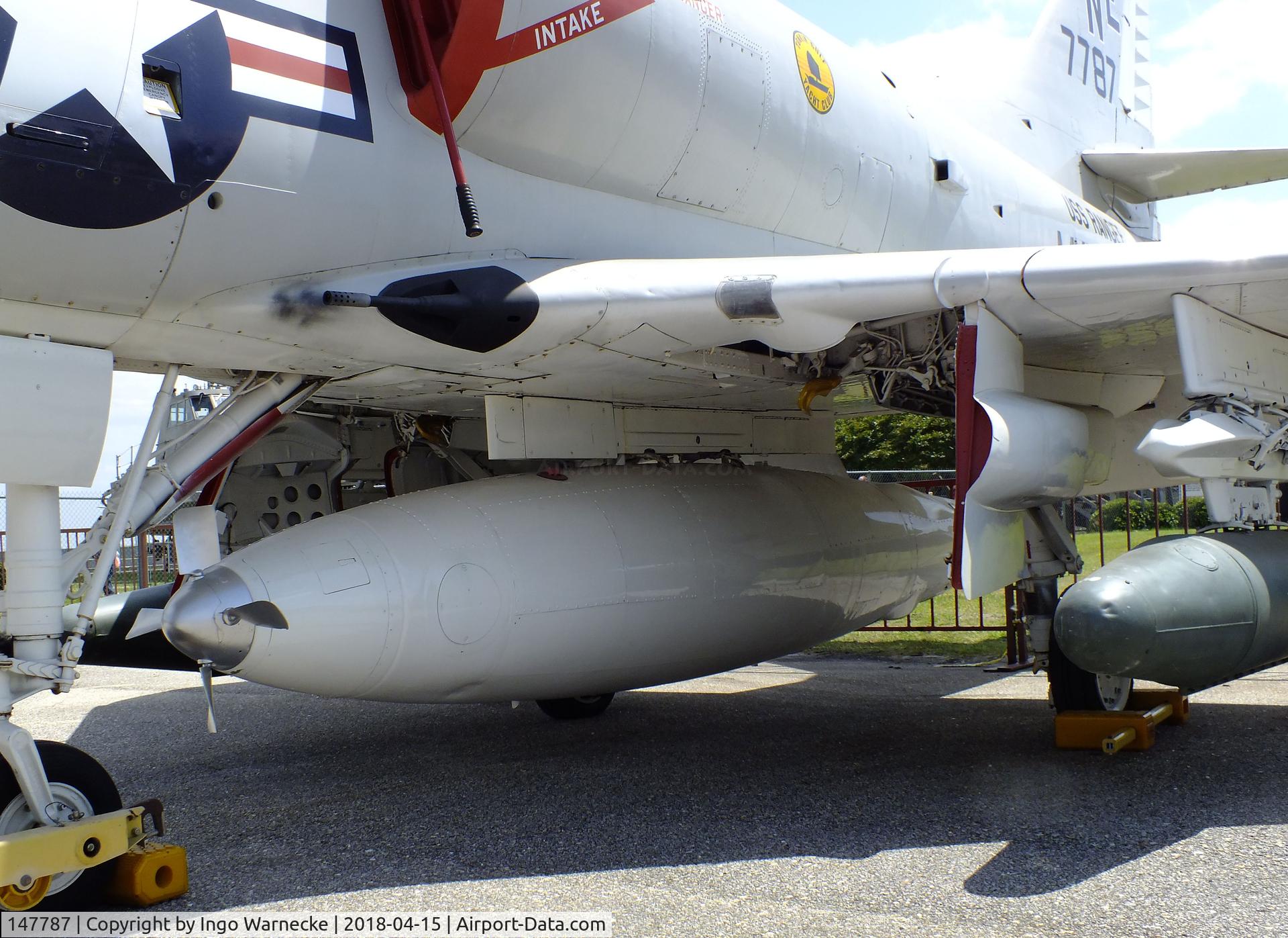 147787, Douglas A-4L Skyhawk C/N 12551, Douglas A-4L Skyhawk at the USS Alabama Battleship Memorial Park, Mobile AL