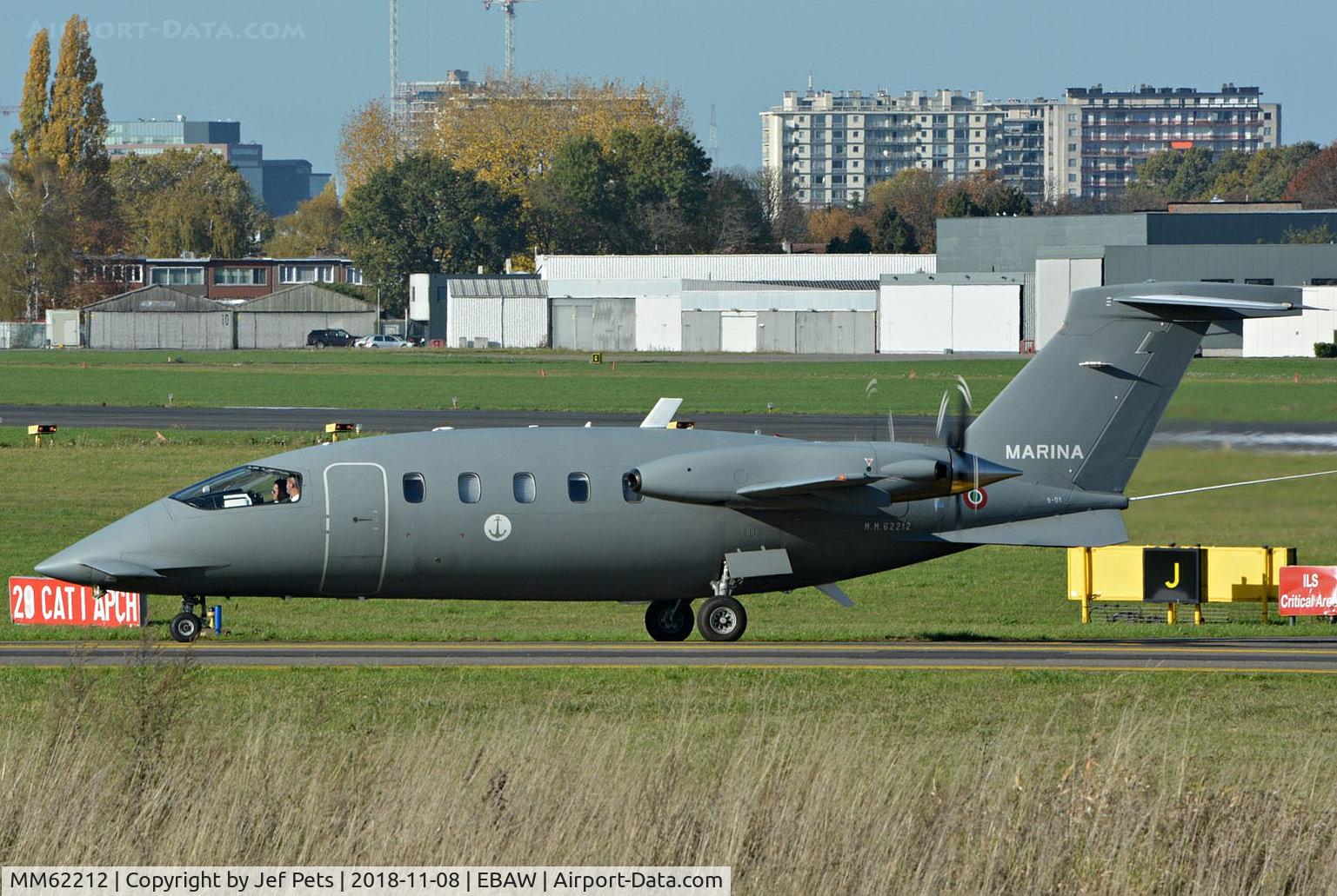 MM62212, 2004 Piaggio P-180AM Avanti C/N 1076, Nice grey bird at Antwerp Airport.