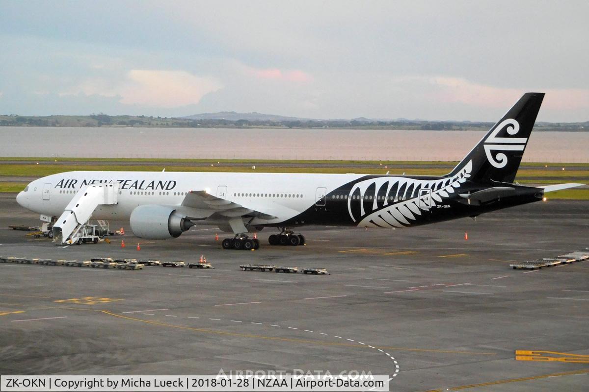 ZK-OKN, 2010 Boeing 777-306/ER C/N 38406, At Auckland