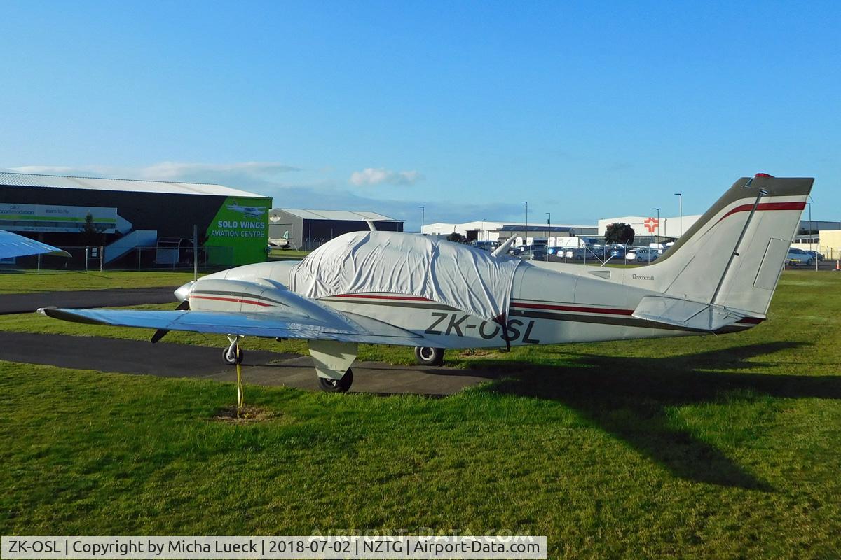 ZK-OSL, Beech 58 Baron C/N TH-191, At Tauranga