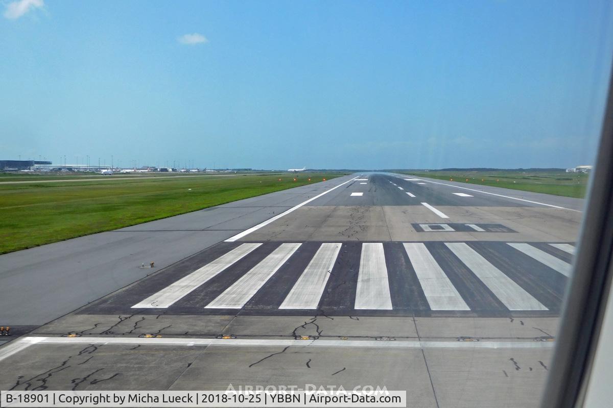B-18901, 2016 Airbus A350-941 C/N 049, Turning onto runway 01