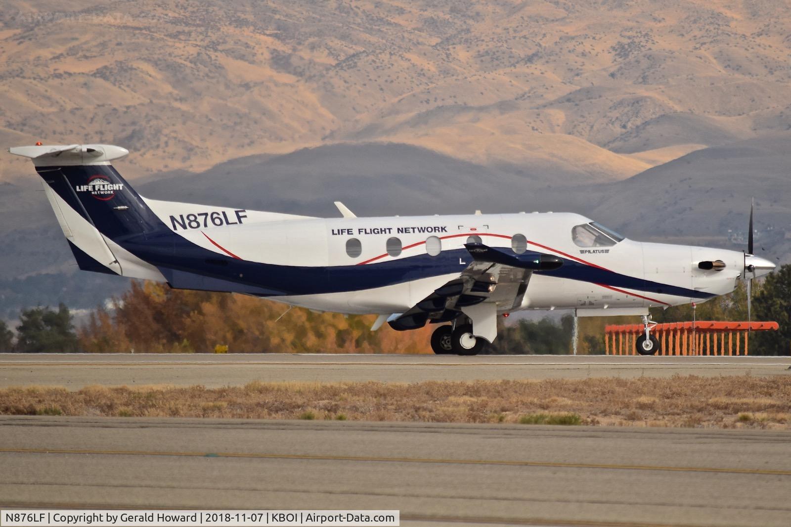 N876LF, 2009 Pilatus PC-12/47E C/N 1159, Awaiting take off clearance on RWY 10R.