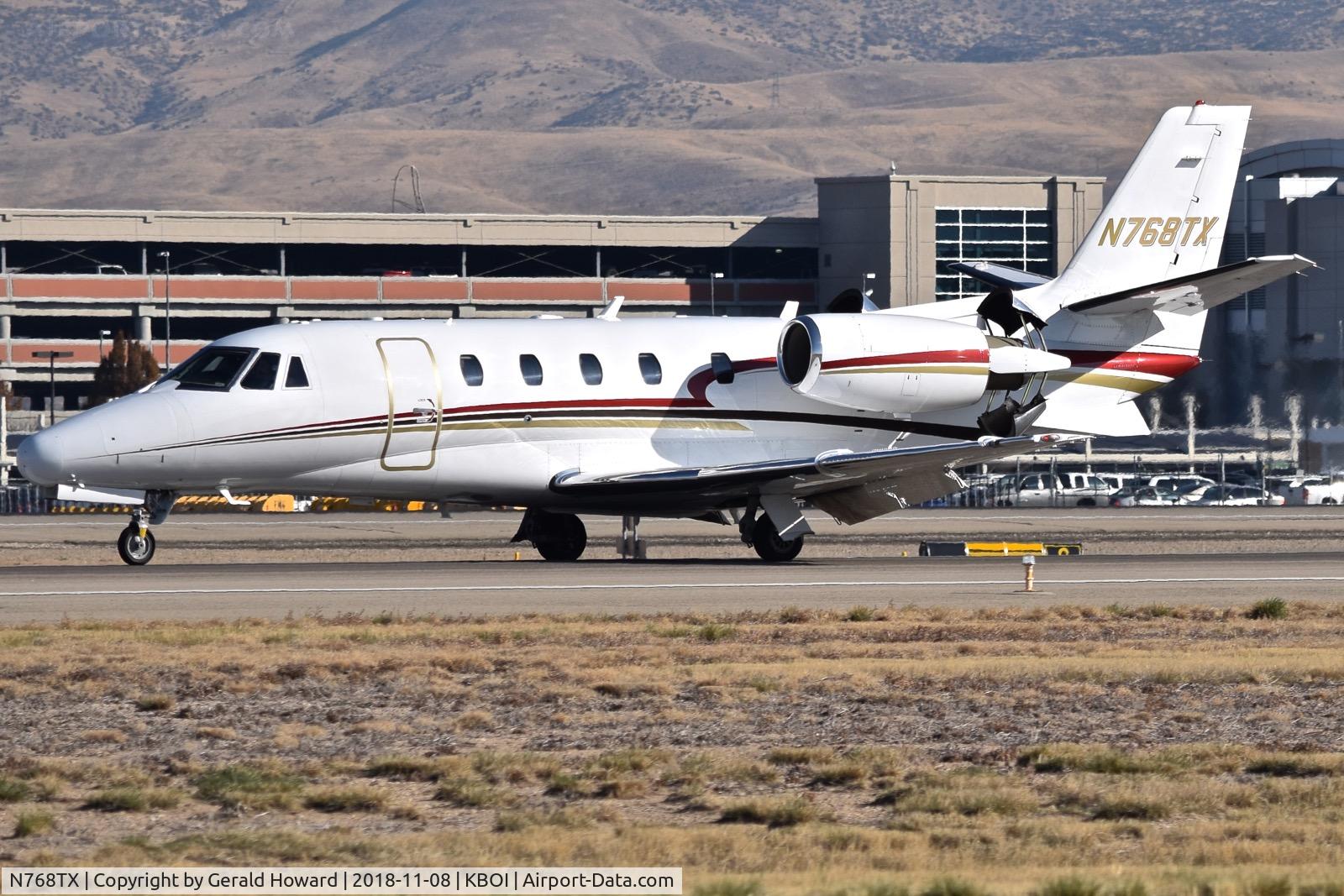 N768TX, 2008 Cessna 560XLS Citation Excel C/N 560-5768, Landing roll out on RWY 28L.