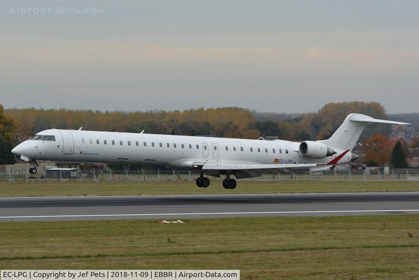 EC-LPG, 2011 Bombardier CRJ-1000ER NG (CL-600-2E25) C/N 19021, Landing at Brussels.