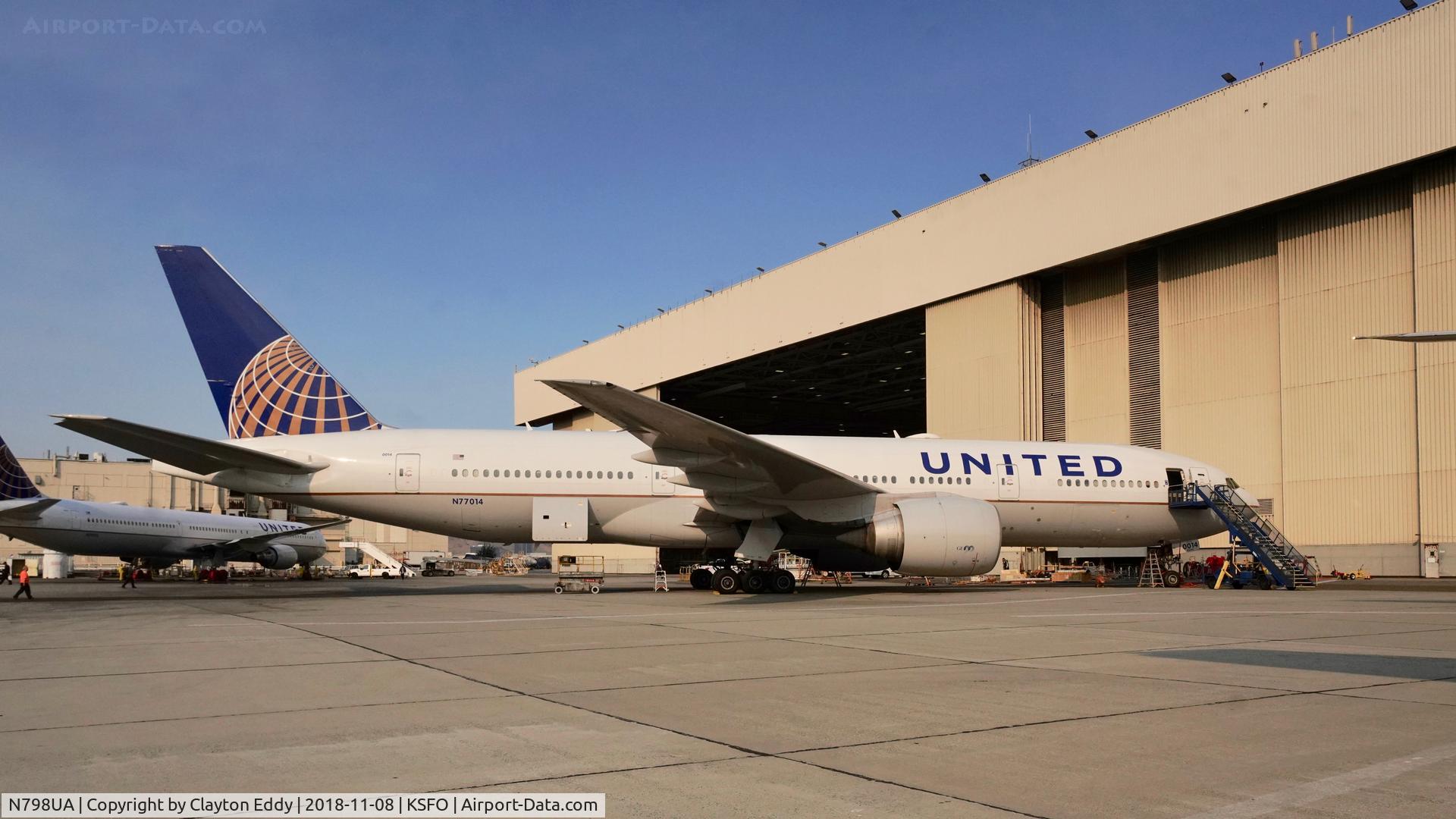 N798UA, 1998 Boeing 777-222ER C/N 26928, SFO 201