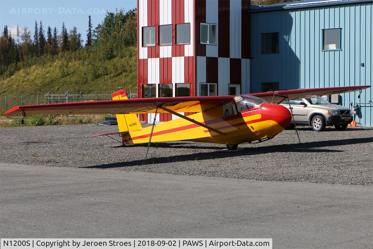 N1200S, 1970 Schweizer SGS 2-33A C/N 200, paws