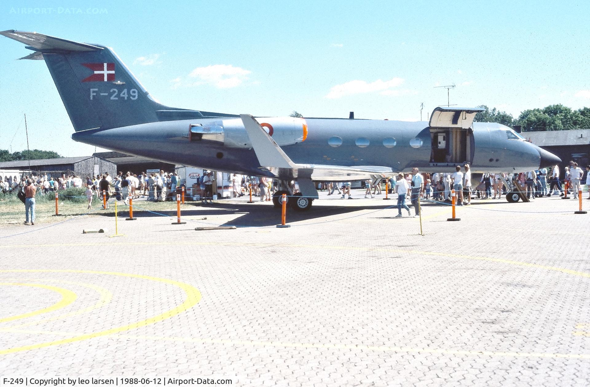 F-249, 1982 Gulfstream Aerospace G-1159A Gulfstream III C/N 249, Vaerloese Air Base 12.6.1988