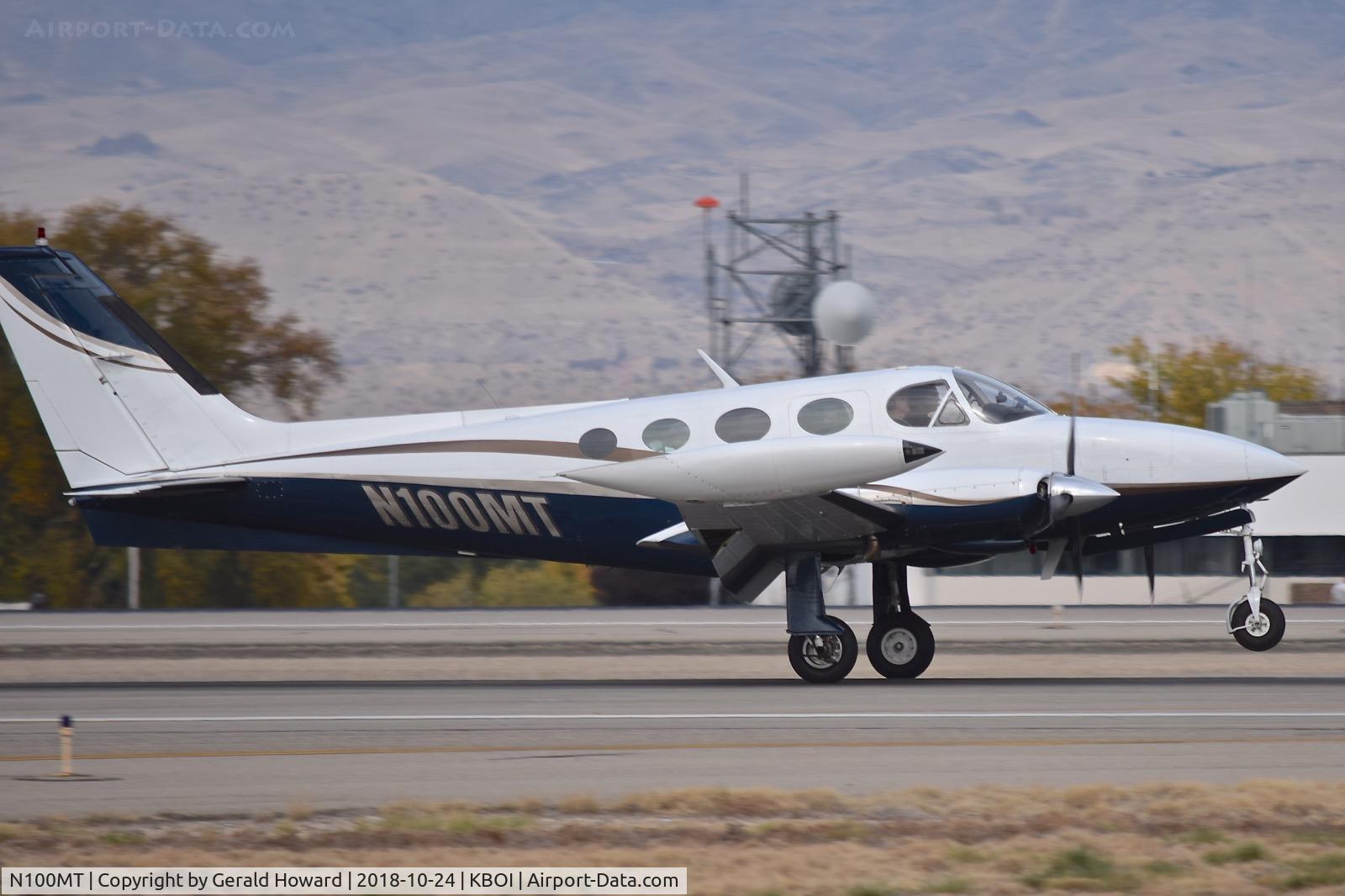 N100MT, 1979 Cessna 340A C/N 340A0957, Landing roll out on RWY 10R.