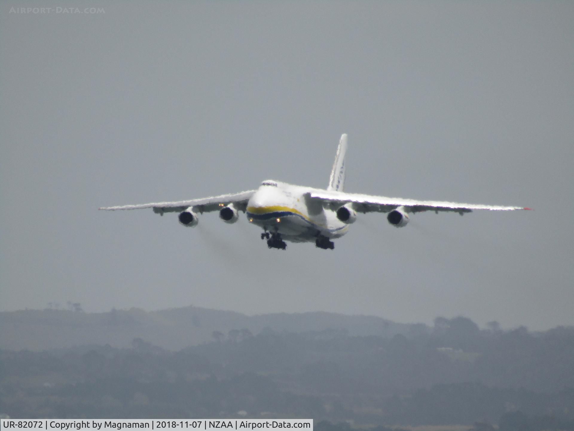 UR-82072, 1993 Antonov An-124-100 Ruslan C/N 9773053359136, finals at AKL