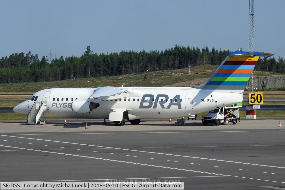 SE-DSS, 1994 British Aerospace Avro 146-RJ100 C/N E3245, At Gothenburg