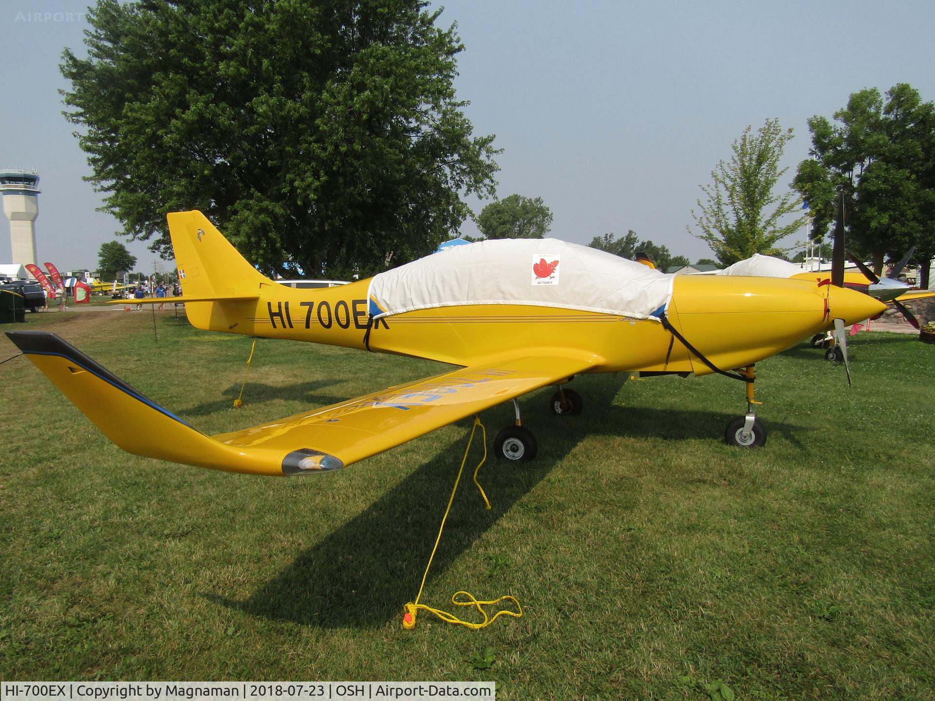 HI-700EX, 1998 Lancair IV C/N LV-335, a regular at EAA but first sighting for me!!!
