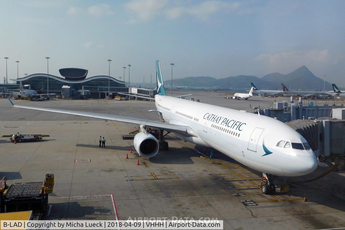 B-LAD, 2006 Airbus A330-343X C/N 776, At Hong Kong