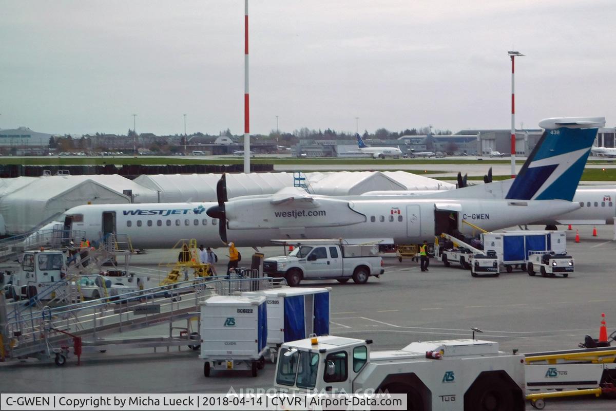 C-GWEN, 2016 Bombardier DHC-8-402 Dash 8 C/N 4537, At Vancouver