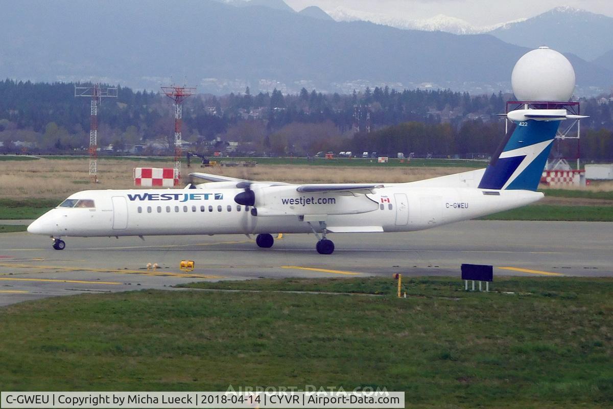 C-GWEU, Bombardier DHC-8-Q400 Dash 8 C/N 4493, At Vancouver