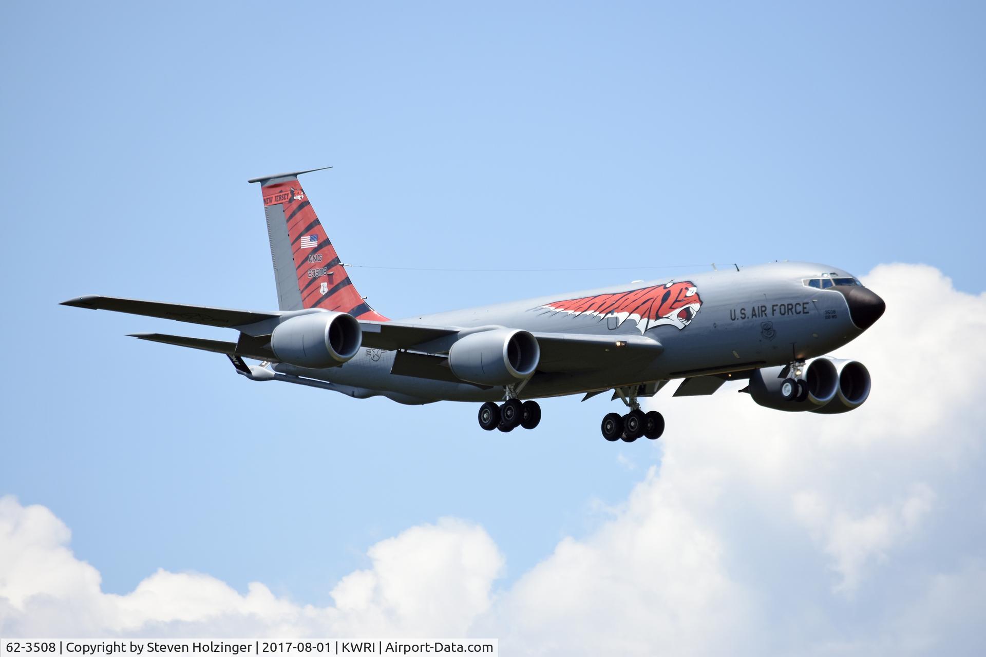 62-3508, 1962 Boeing KC-135R Stratotanker C/N 18491, TOPCAT4 on short final for a touch-and-go landing.  Aircraft is seen wearing special tiger markings to commemorate the 100th anniversary of the 141st ARS.  The markings were gone by December 2017.