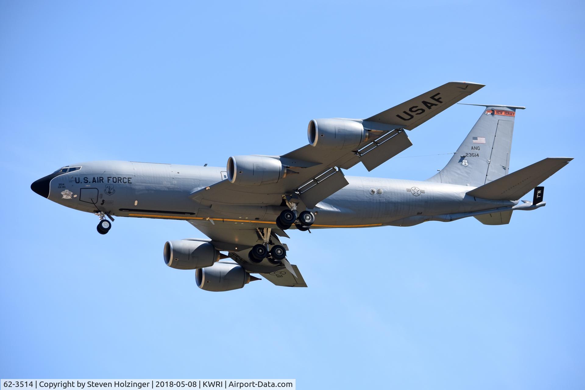 62-3514, 1962 Boeing KC-135R Stratotanker C/N 18497, On short final after a training flight.