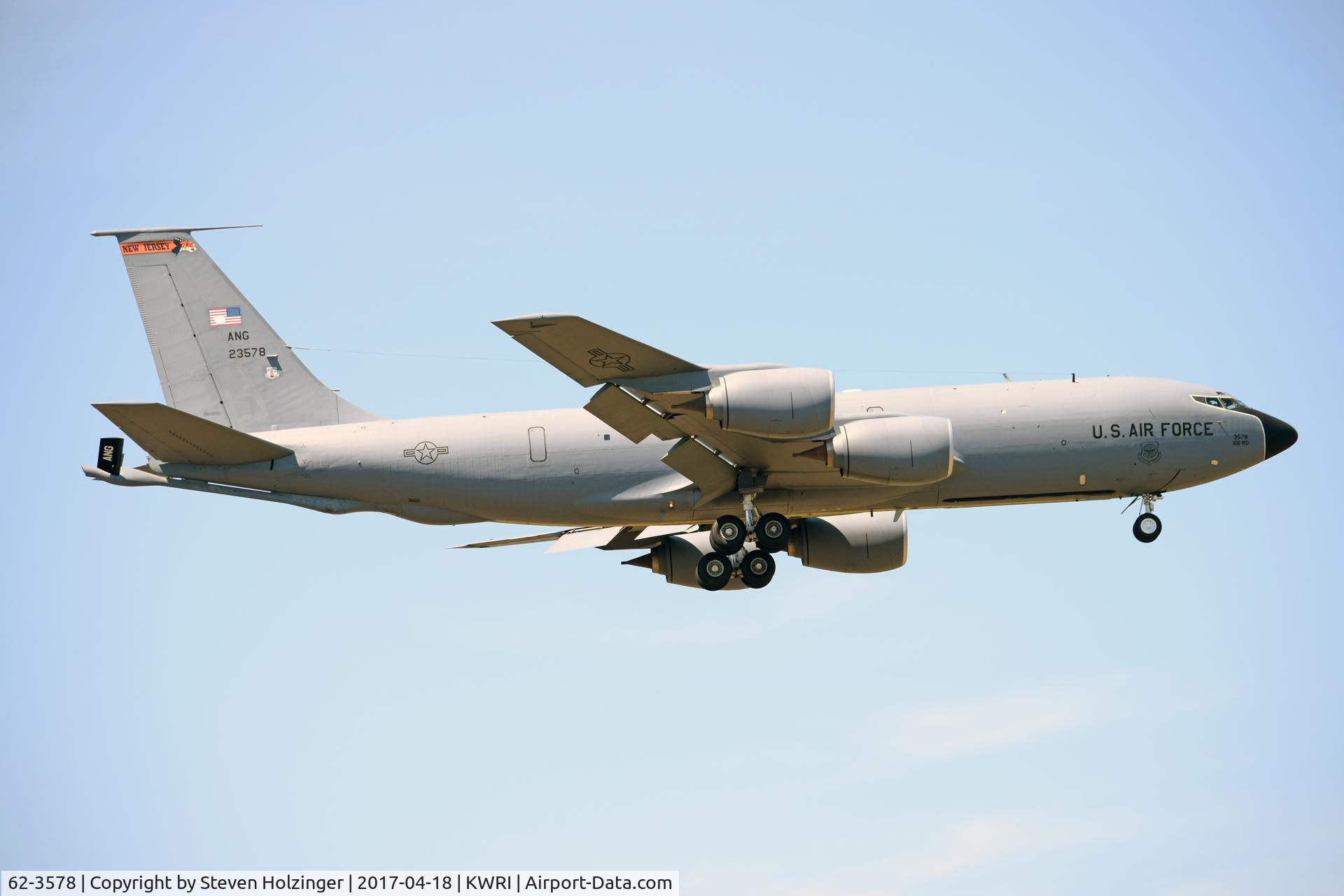62-3578, 1962 Boeing KC-135R Stratotanker C/N 18561, Working the pattern at it's home station.