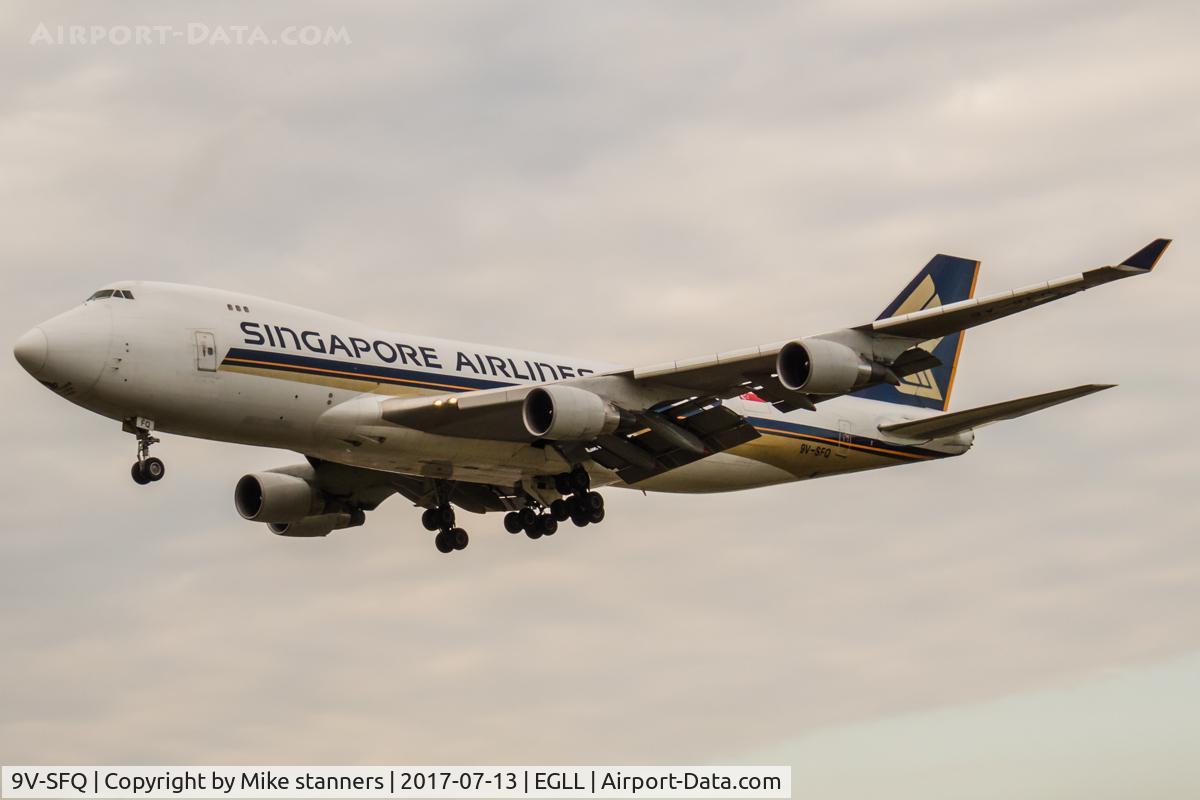9V-SFQ, 2006 Boeing 747-412F(SCD) C/N 32901, Singapore Airlines Cargo Boeing 747 -412F landing runway 27L,LHR 13.7.17