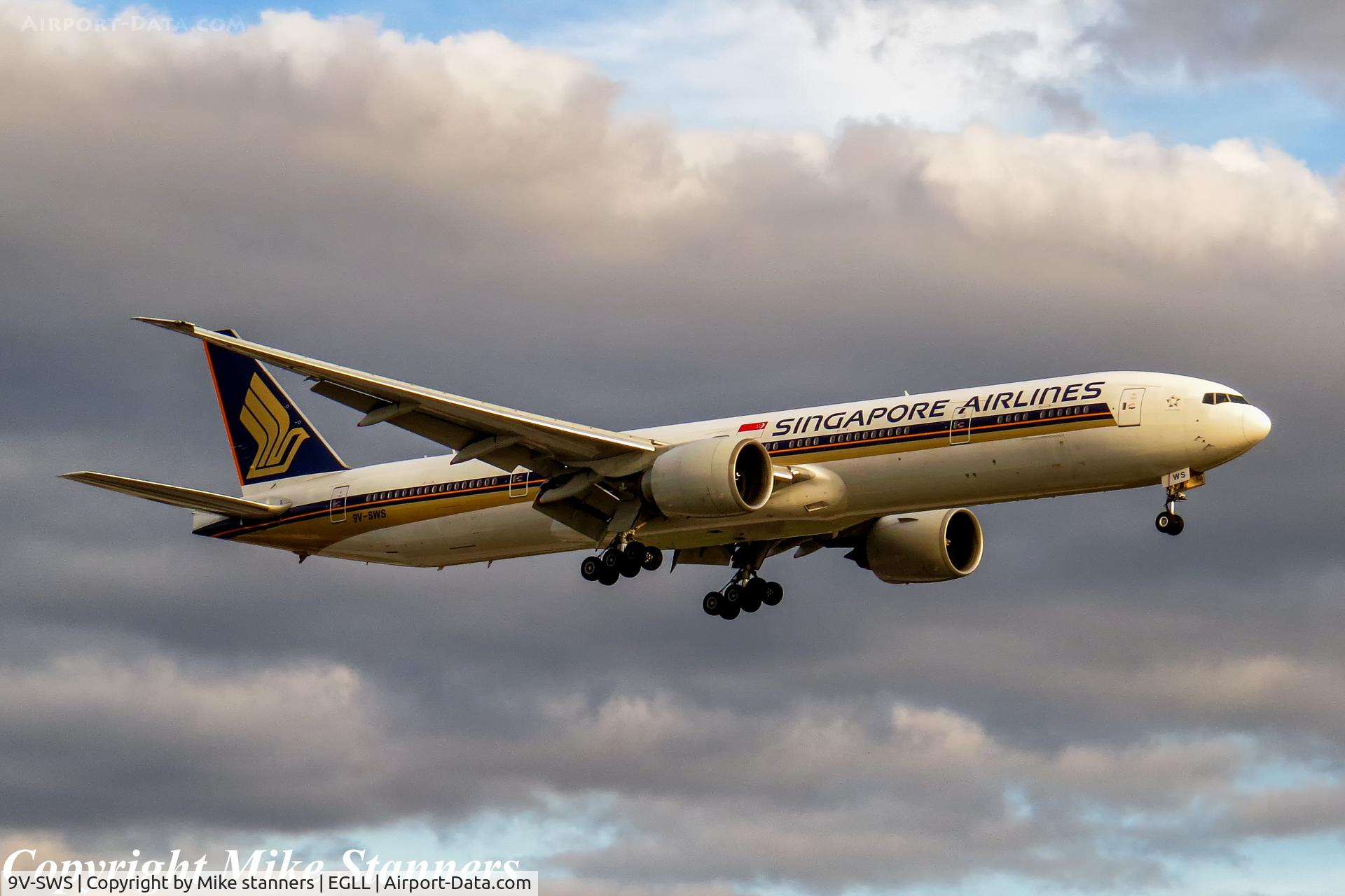 9V-SWS, 2008 Boeing 777-312/ER C/N 34584, Singapore Airlines Boeing 777- 312ER Landing runway 27L from SIN,LHR 14.7.17