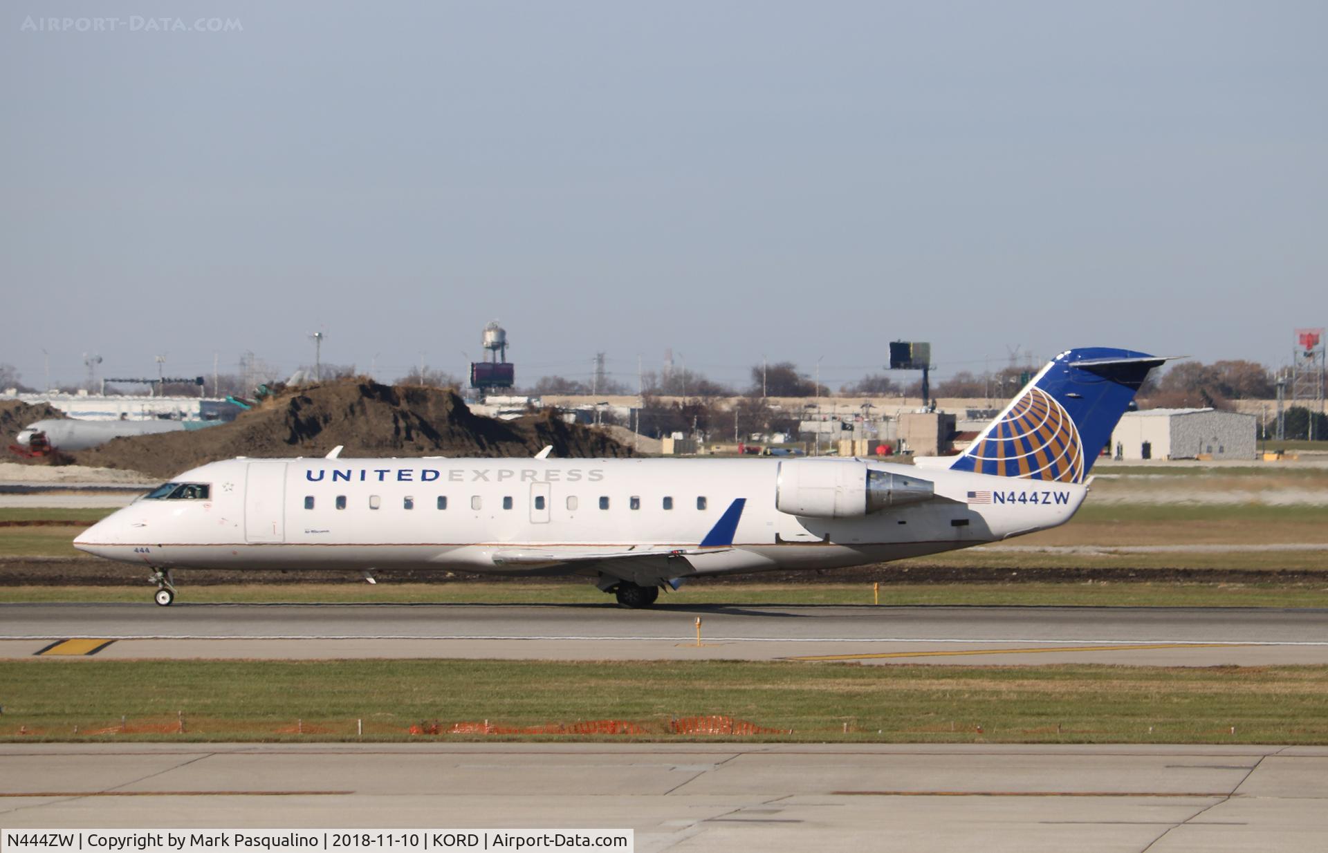 N444ZW, 2003 Canadair CRJ-200LR (CL-600-2B19) C/N 7788, CL-600-2B19