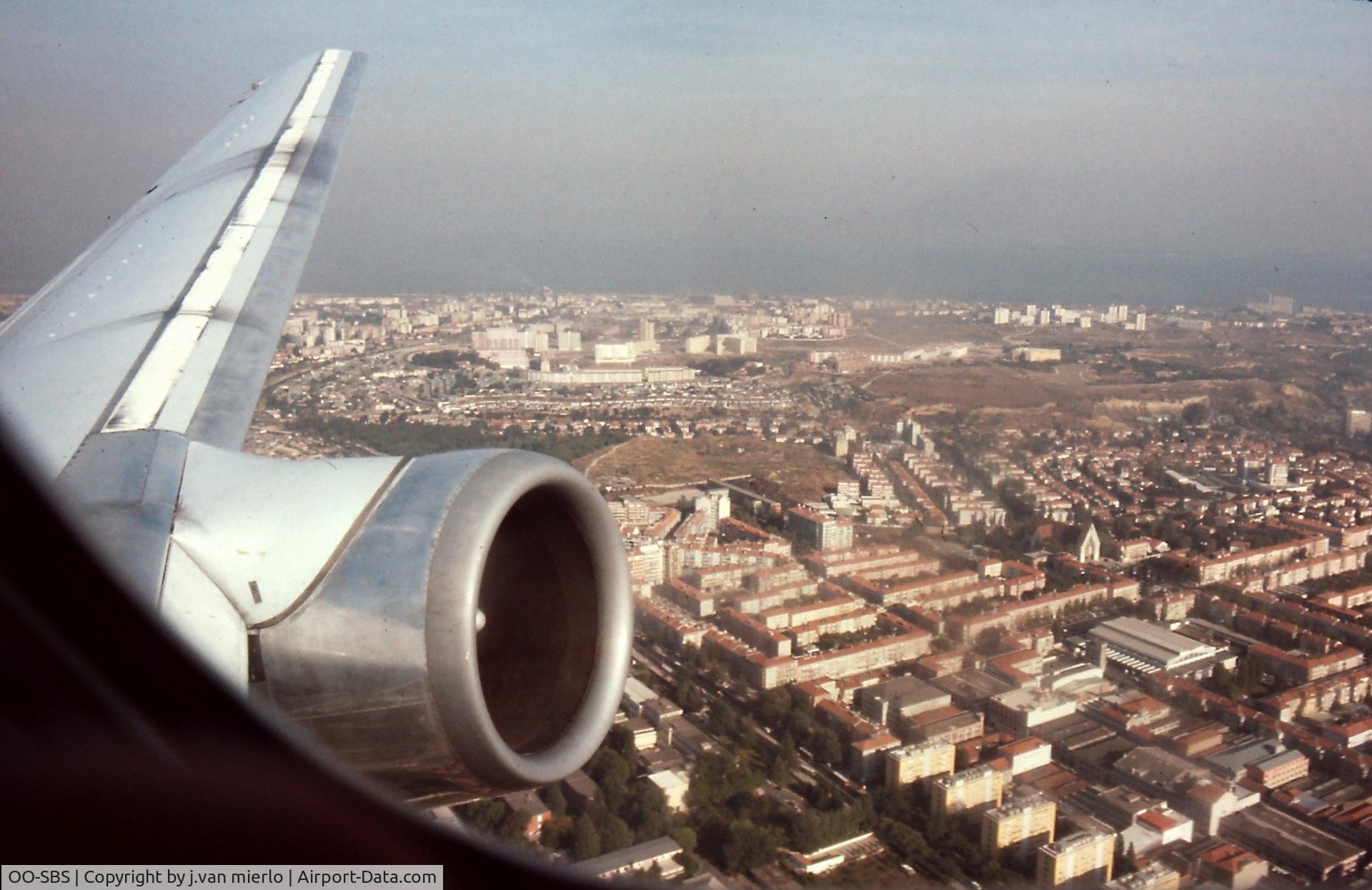 OO-SBS, 1979 Boeing 737-229 C/N 21839, Banking to the right after t/o from Funchal, Madeira