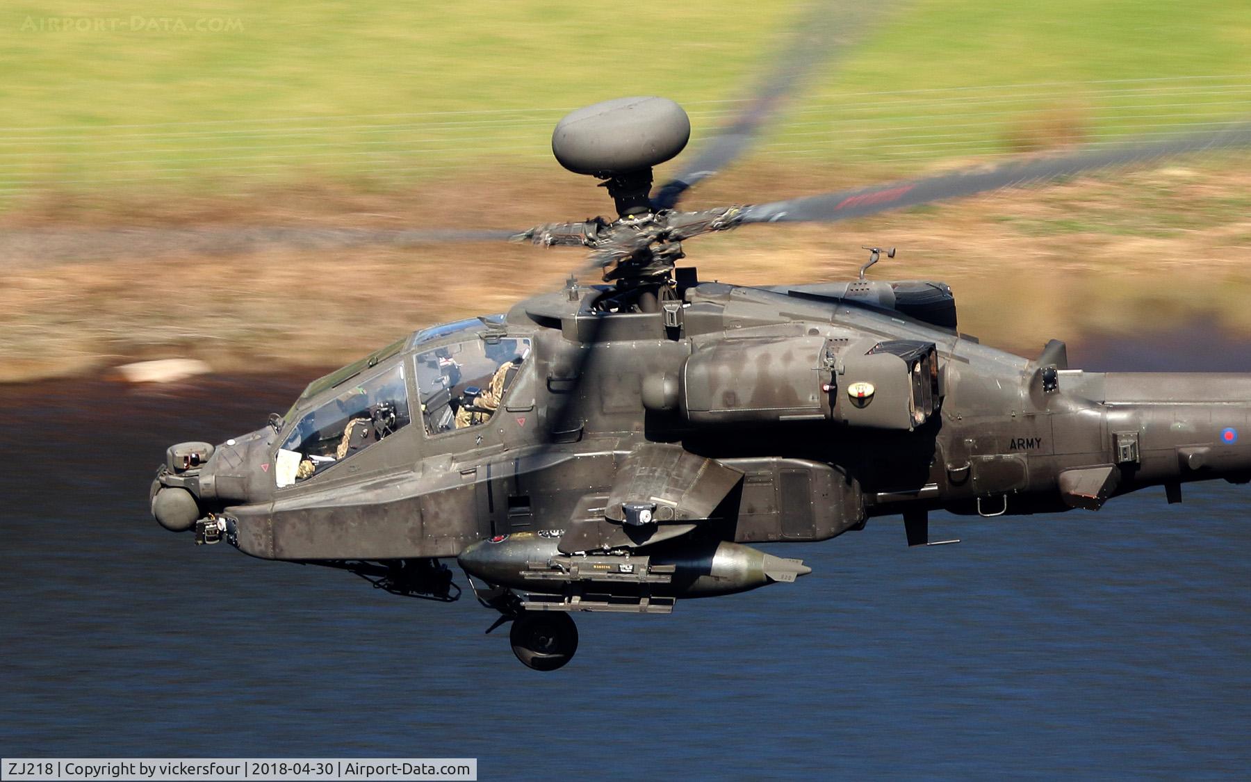 ZJ218, 2003 Westland Apache AH.1 C/N DU052/WAH052, LFA8. Derwent Valley, Derbyshire.