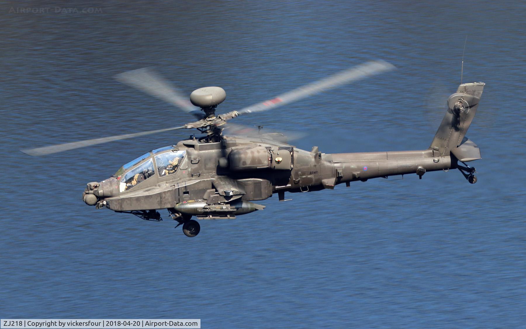 ZJ218, 2003 Westland Apache AH.1 C/N DU052/WAH052, LFA8. Derwent Valley, Derbyshire.