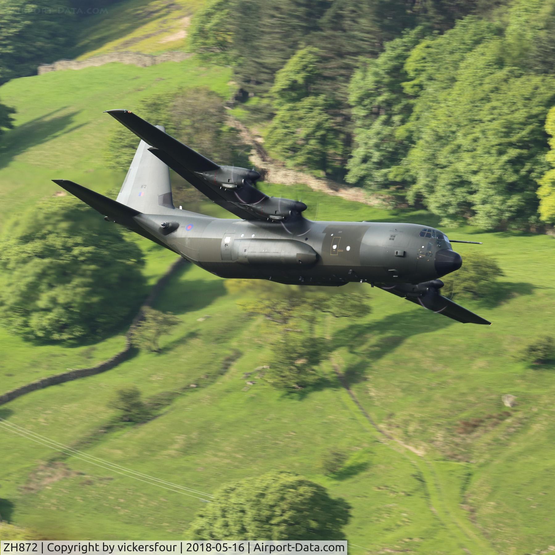 ZH872, 1997 Lockheed Martin C-130J-30 Hercules C.4 C/N 382-5456, LFA8. Derwent Valley, Derbyshire.