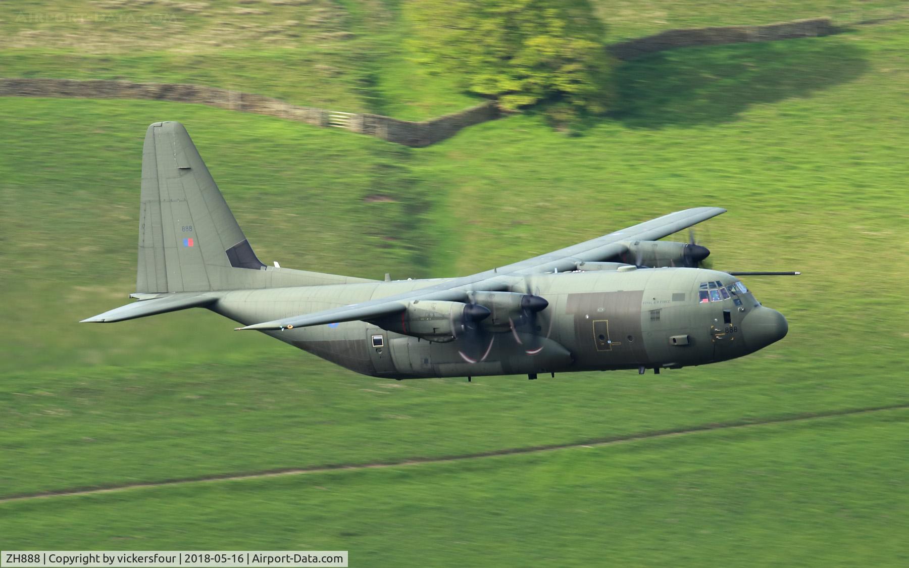ZH888, 2000 Lockheed Martin C-130J Hercules C.5 C/N 382-5496, LFA8. Derwent Valley, Derbyshire.