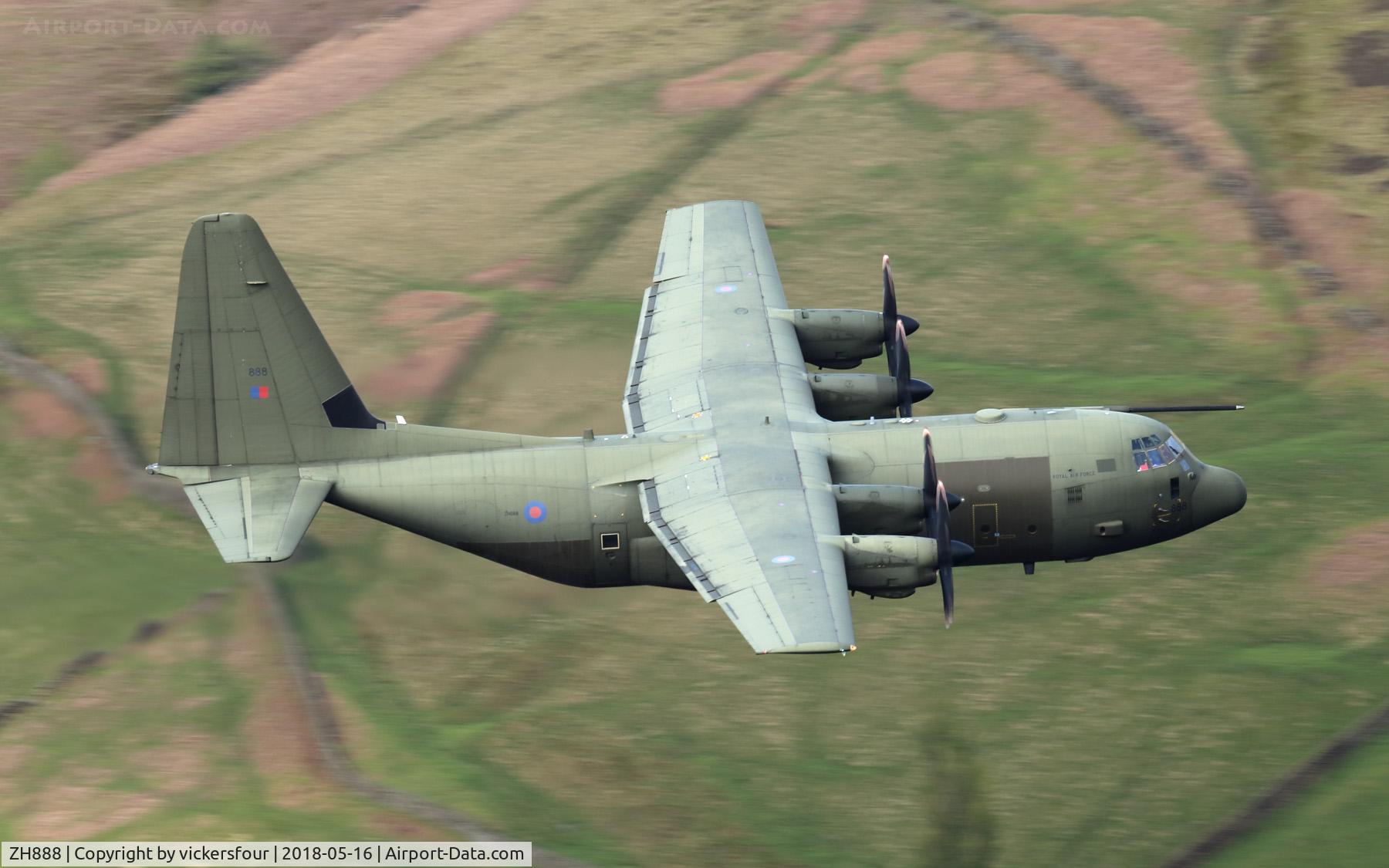 ZH888, 2000 Lockheed Martin C-130J Hercules C.5 C/N 382-5496, LFA8. Derwent Valley, Derbyshire.