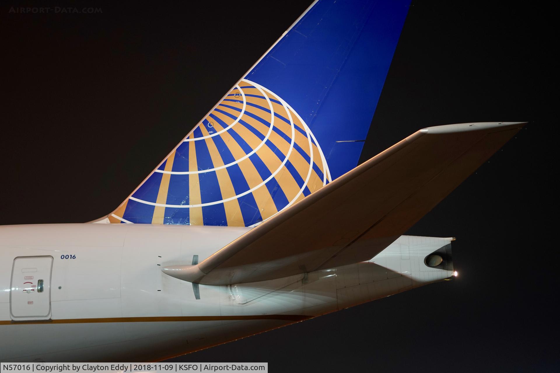 N57016, 2000 Boeing 777-224 C/N 28679, SFOI 2018.