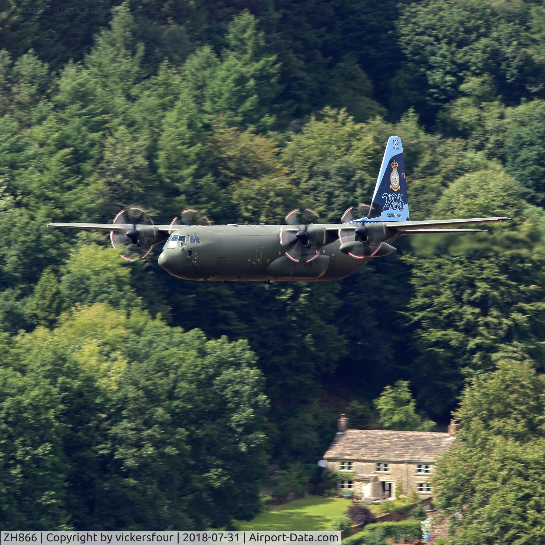 ZH866, 1996 Lockheed Martin C-130J-30 Hercules C.4 C/N 382-5414, LFA8. Derwent Valley, Derbyshire. RAF Hercules C6.