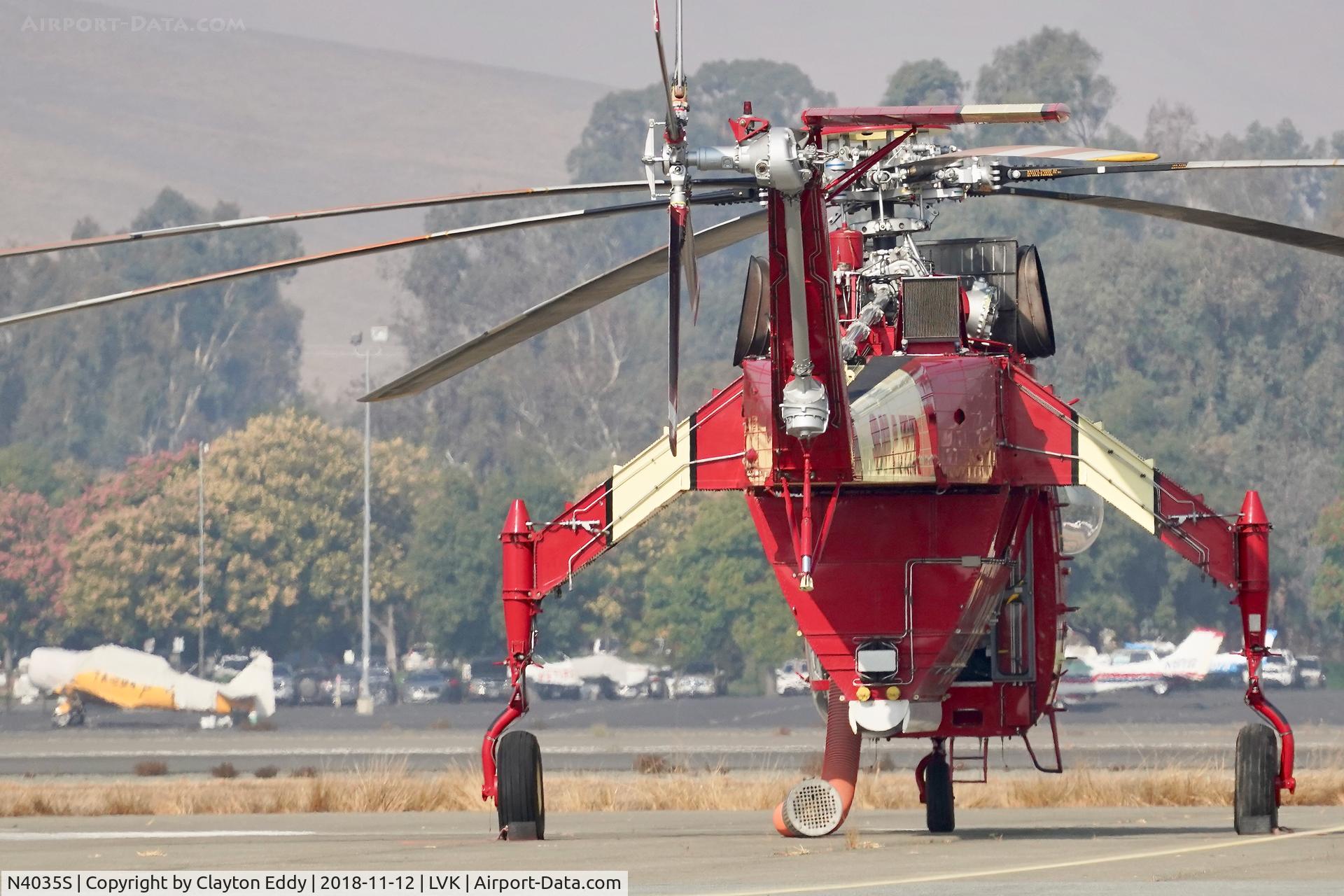 N4035S, 1975 Sikorsky S-64E C/N 64099, High fire danger. Smoke form Paradise fire. Livermore Airport California 2018.