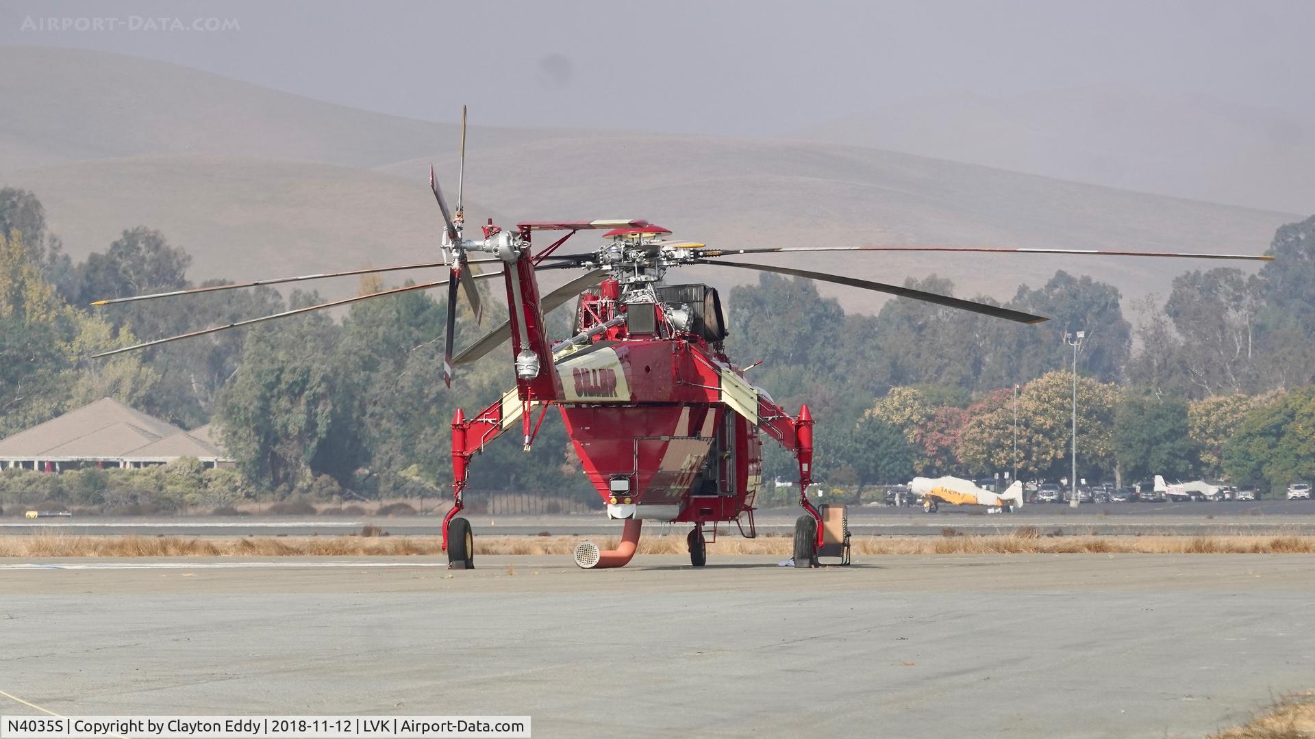 N4035S, 1975 Sikorsky S-64E C/N 64099, High fire danger. Smoke form Paradise fire. Livermore Airport California 2018.