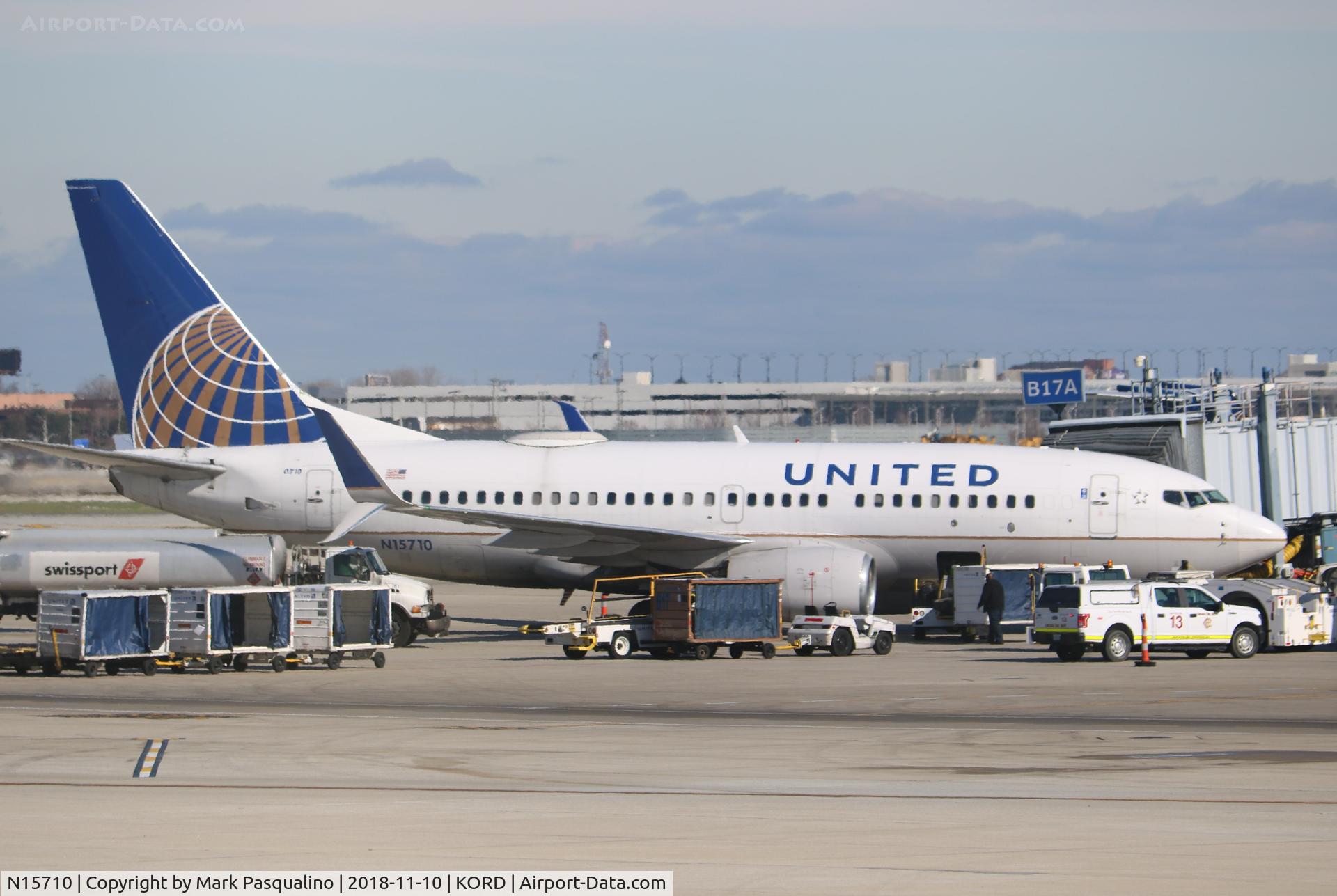 N15710, 1998 Boeing 737-724 C/N 28780, Boeing 737-724