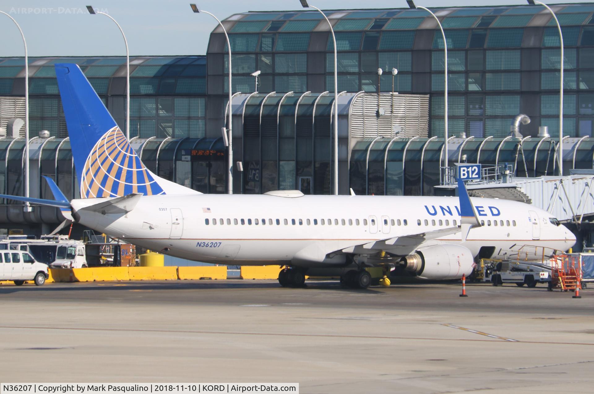 N36207, 2000 Boeing 737-824 C/N 30579, Boeing 737-824