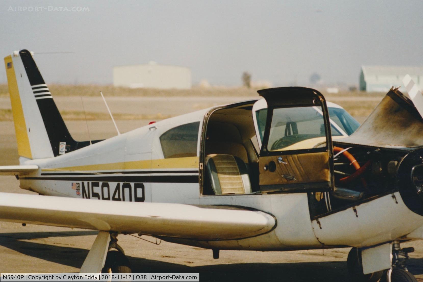 N5940P, 1959 Piper PA-24-180 Comanche C/N 24-1030, Old Rio Vista Airport California 1989.
