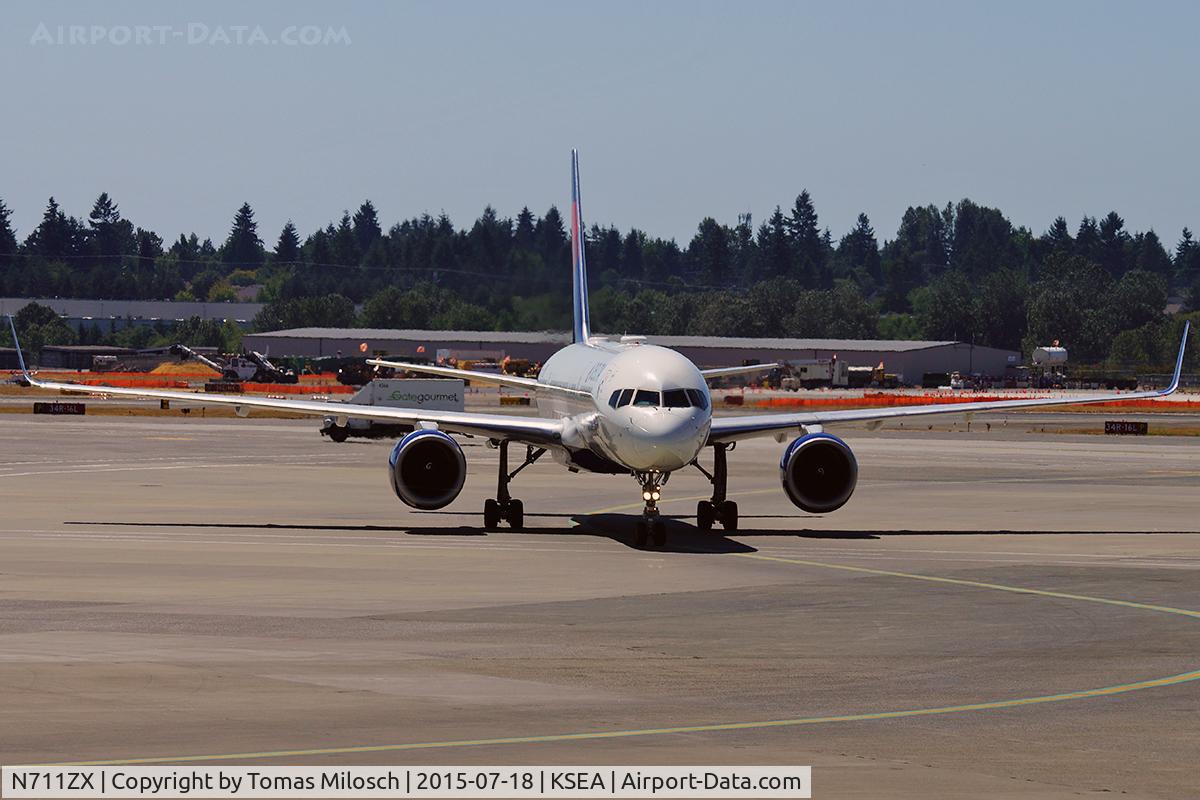 N711ZX, 1997 Boeing 757-231 C/N 28481, 