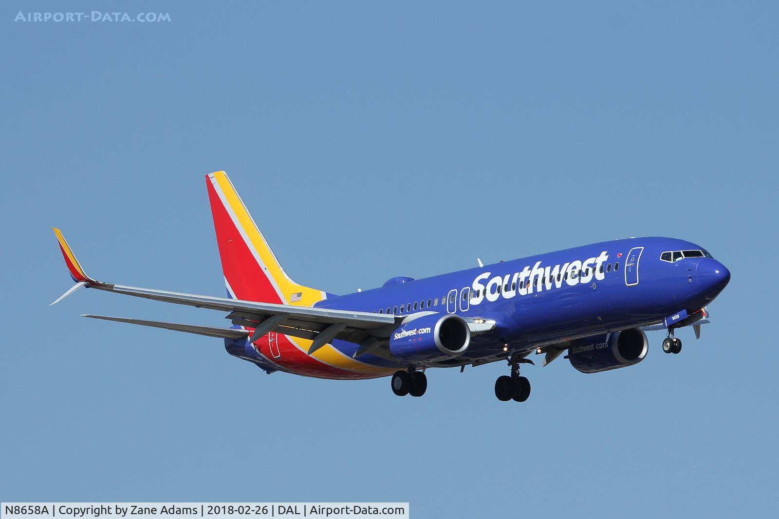 N8658A, 2015 Boeing 737-8H4 C/N 36899, Arriving at Love Field - Dallas, TX