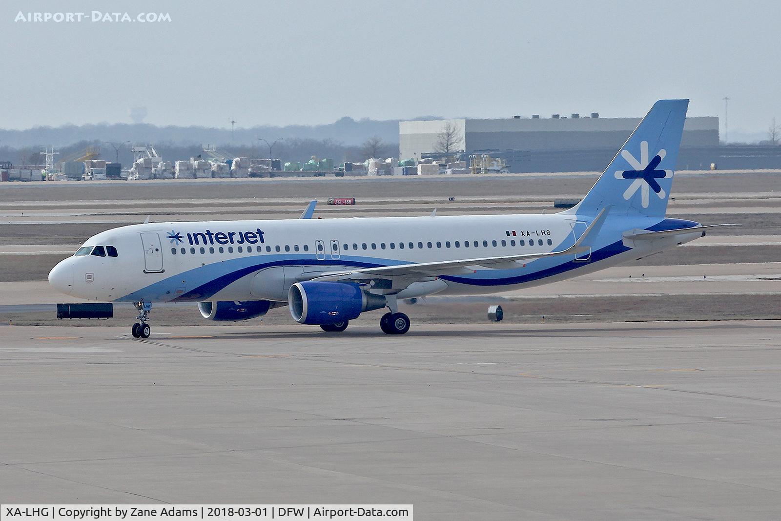XA-LHG, 2013 Airbus A320-214 C/N 5878, At DFW Airport
