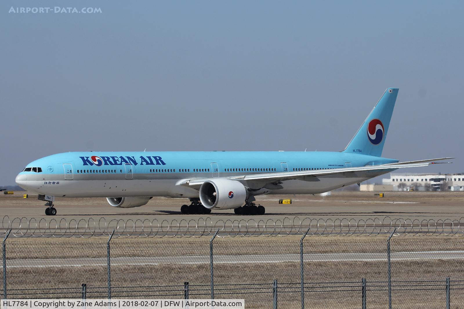 HL7784, 2009 Boeing 777-3B5/ER C/N 37136, At DFW Airport