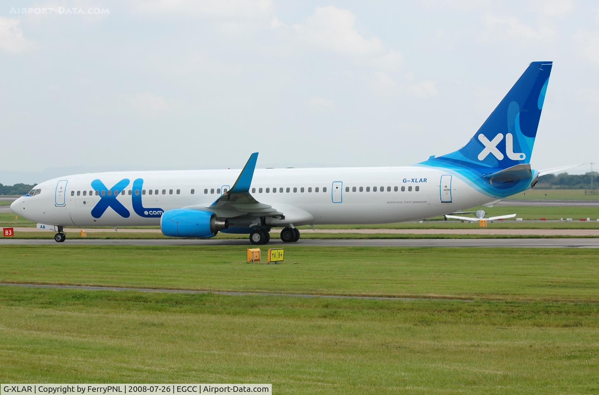 G-XLAR, 2008 Boeing 737-96NER C/N 35227, XL B739 taxying