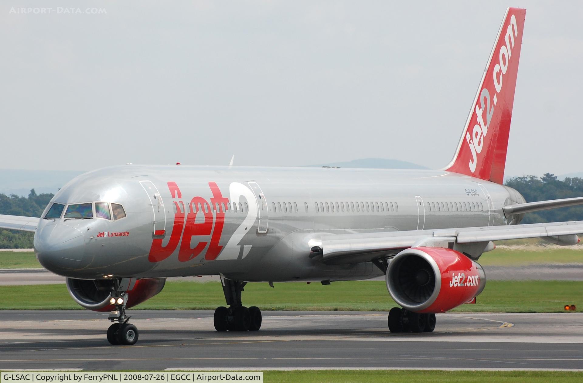 G-LSAC, 1992 Boeing 757-23A C/N 25488, Jet2 B752 turning off the runway.